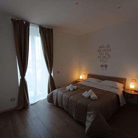 Apartamento Dimora Crispi 70 Bari Exterior foto