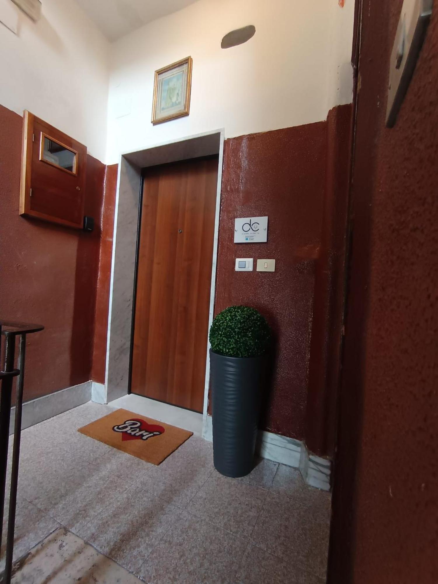 Apartamento Dimora Crispi 70 Bari Exterior foto