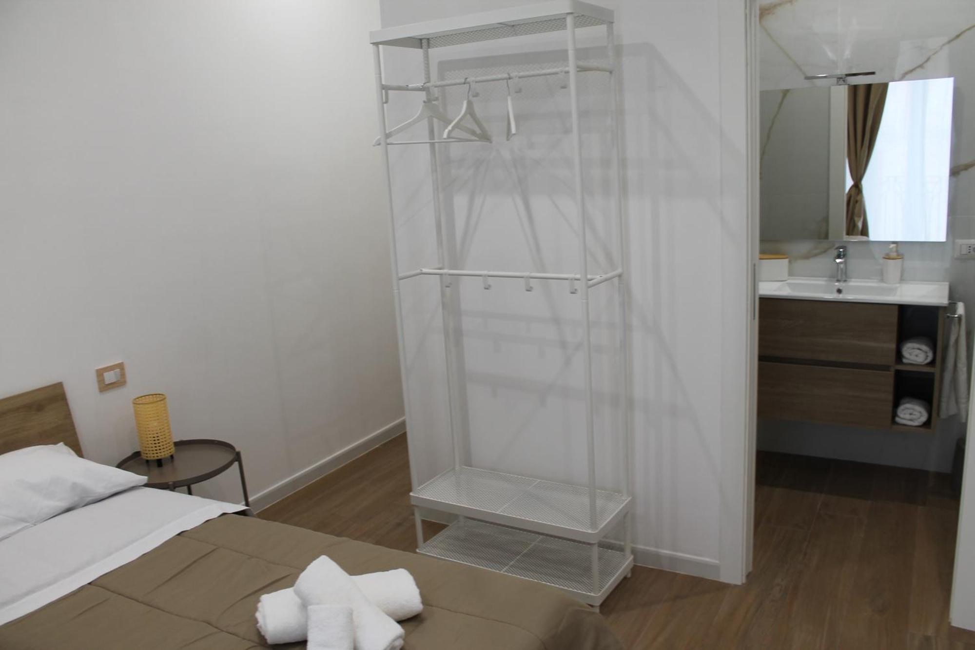 Apartamento Dimora Crispi 70 Bari Exterior foto