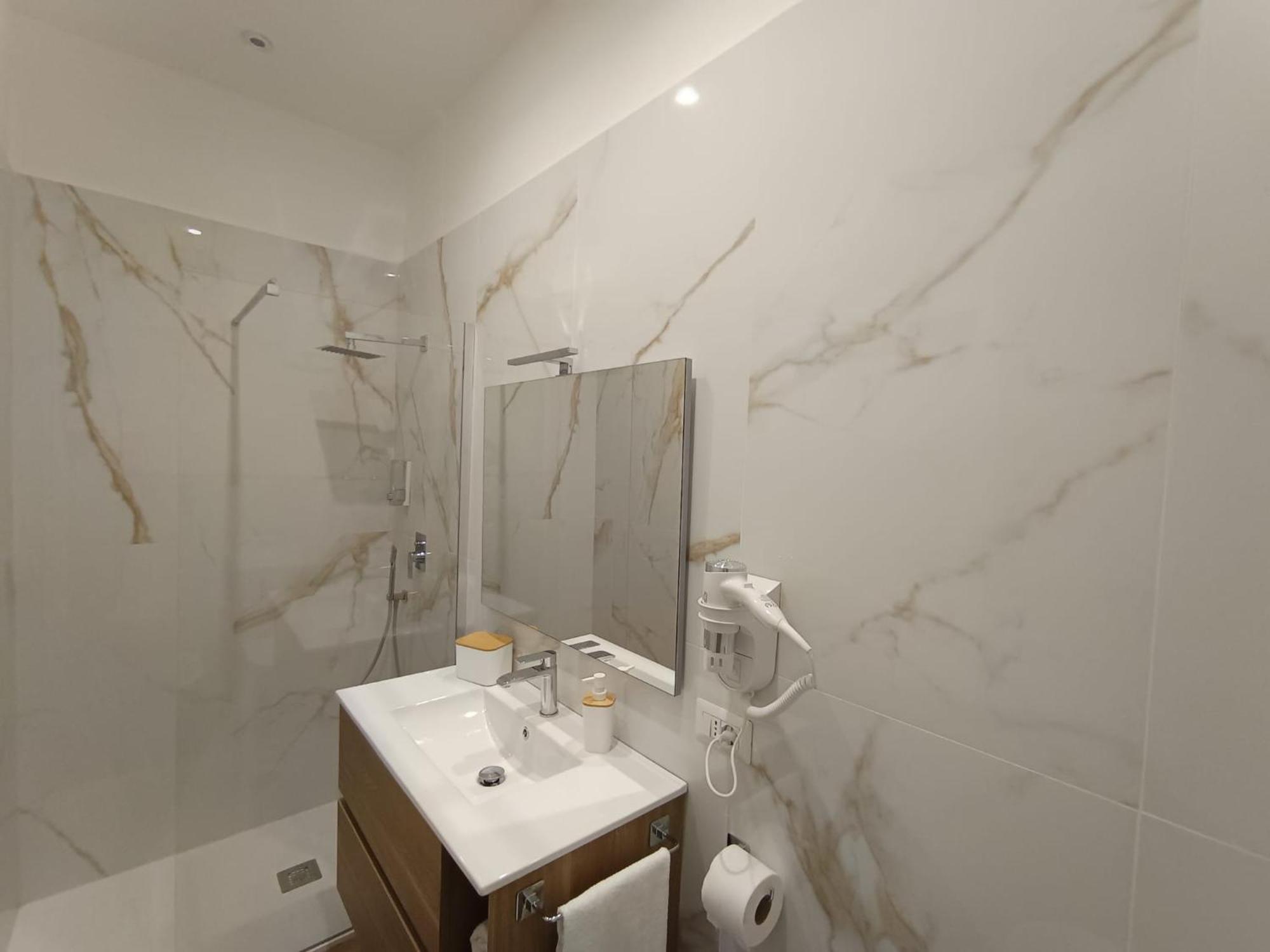 Apartamento Dimora Crispi 70 Bari Exterior foto