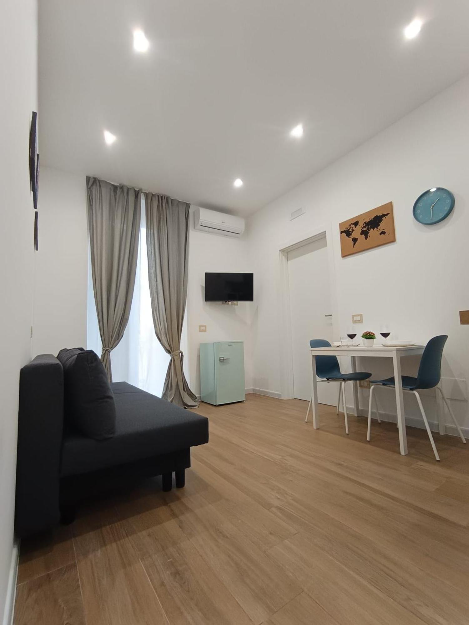Apartamento Dimora Crispi 70 Bari Exterior foto